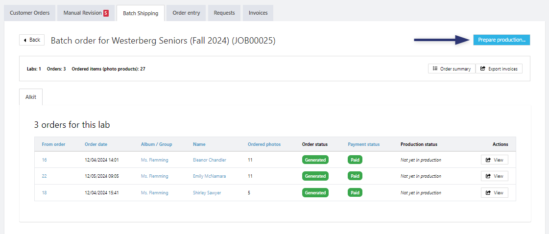 Batch order screen with 3 paid orders and an arrow pointing to the “Prepare production” button.