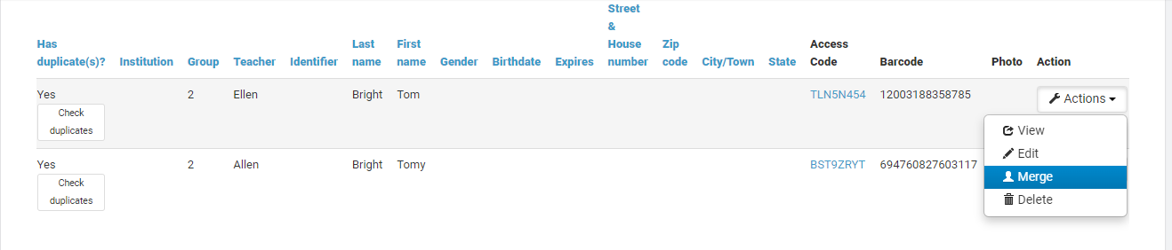 Duplicate names list: 'Check duplicates' button and 'Merge' option highlighted.
